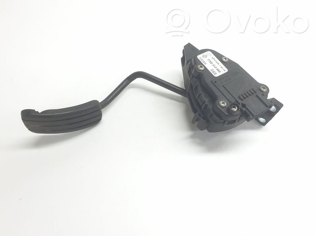 Opel Vivaro Pedale dell’acceleratore 