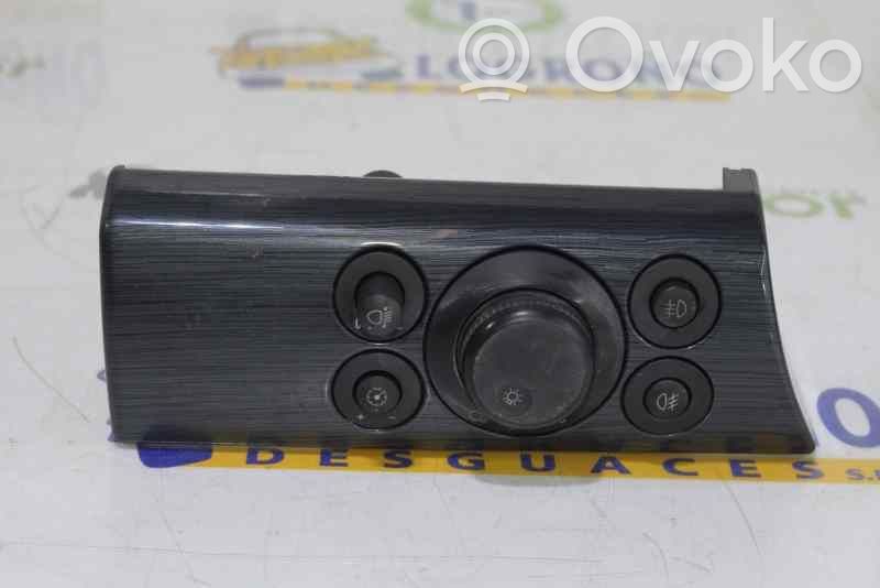 Opel Astra H Light switch 