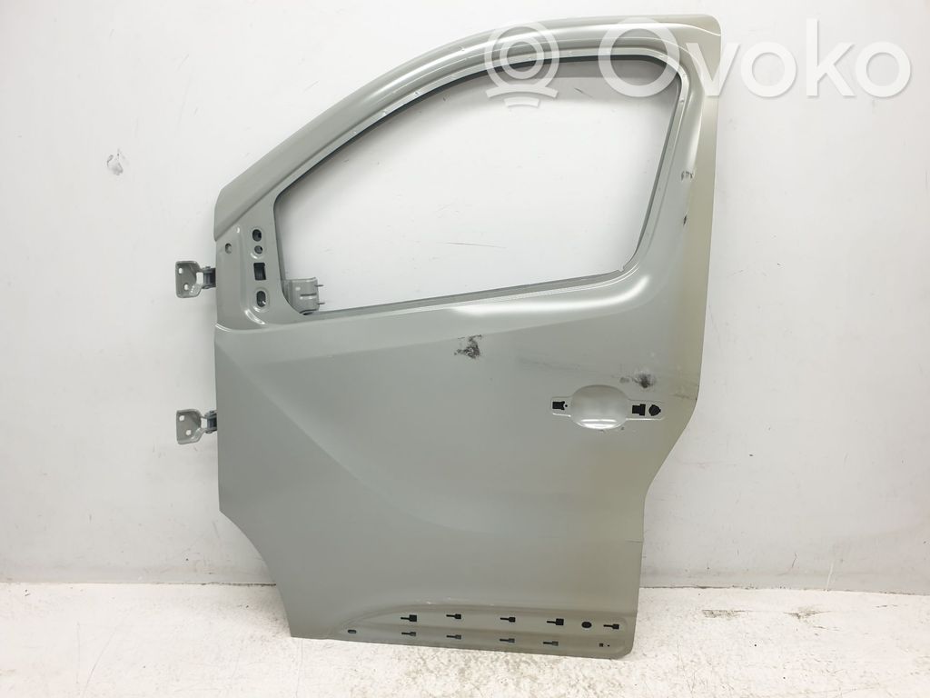 Renault Trafic III (X82) Puerta delantera 