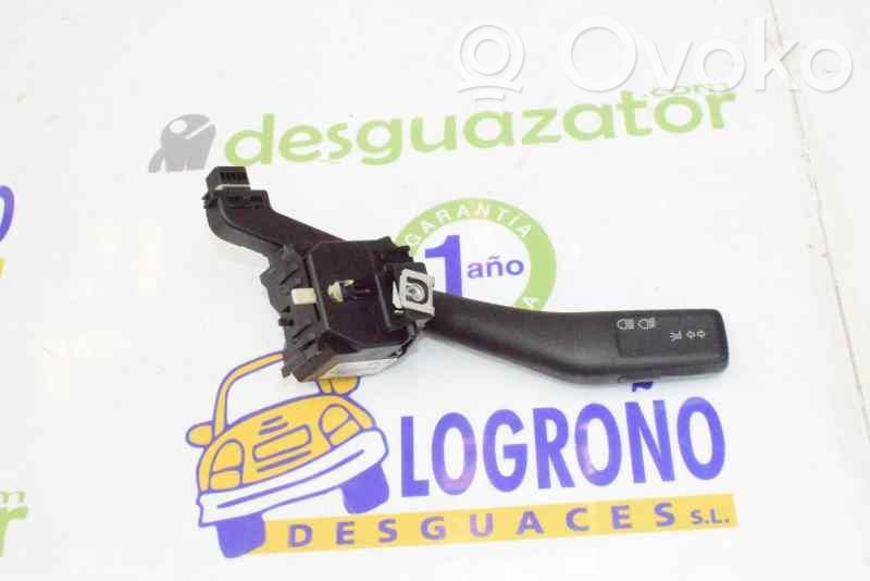 Volkswagen Golf Plus Commodo de clignotant 