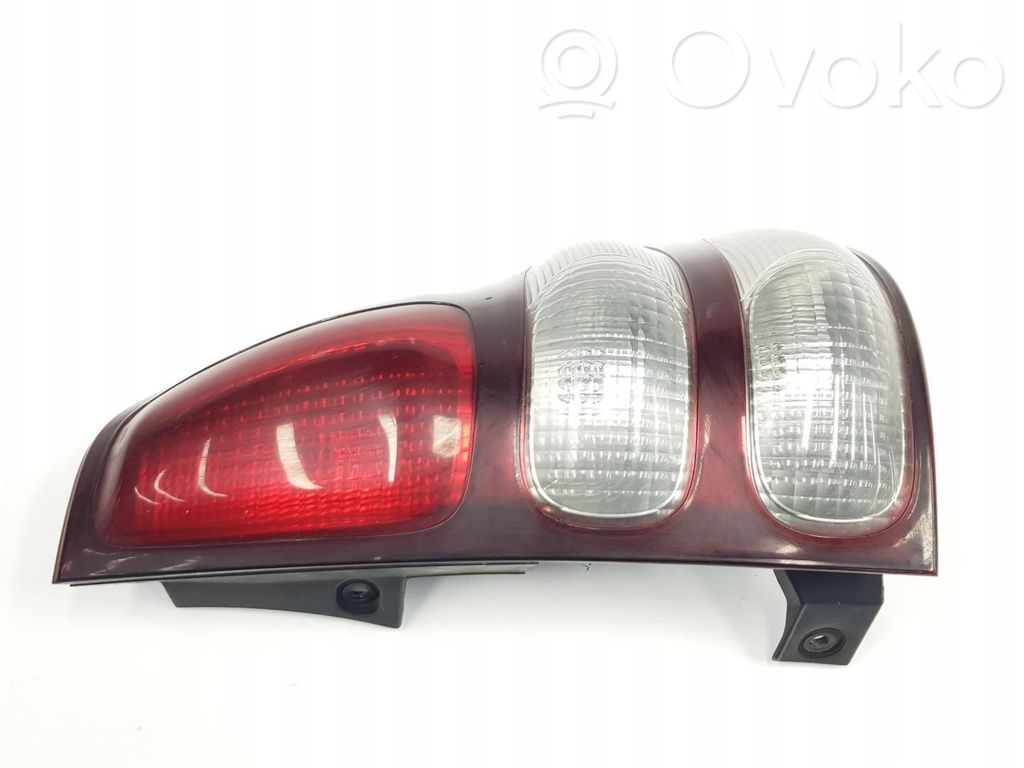 Toyota Land Cruiser (J120) Lampa tylna 