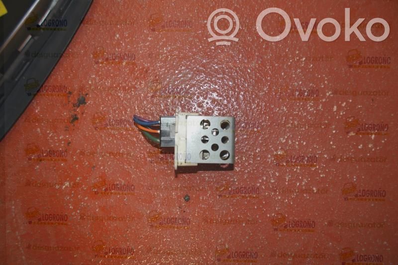 Opel Astra H Rezystor / Opornik dmuchawy nawiewu 
