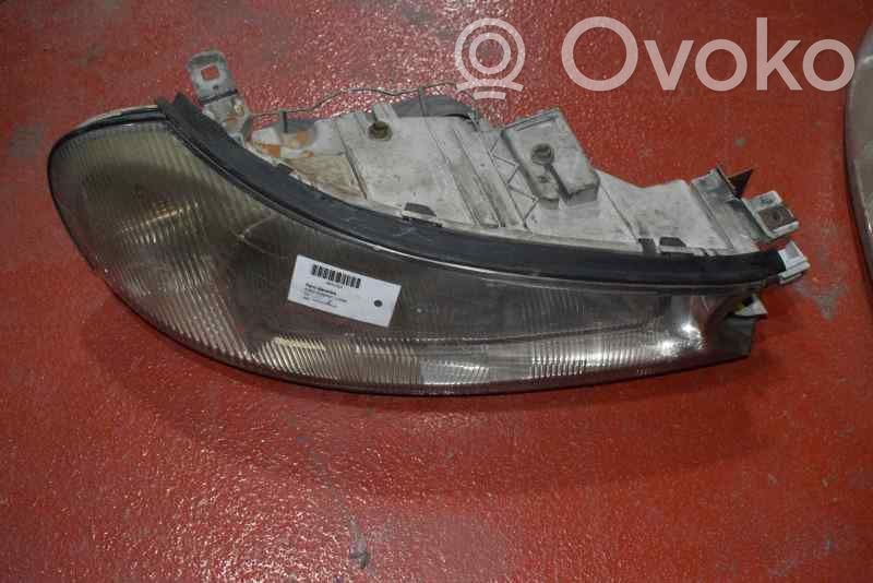 Ford Mondeo MK II Scheinwerfer 