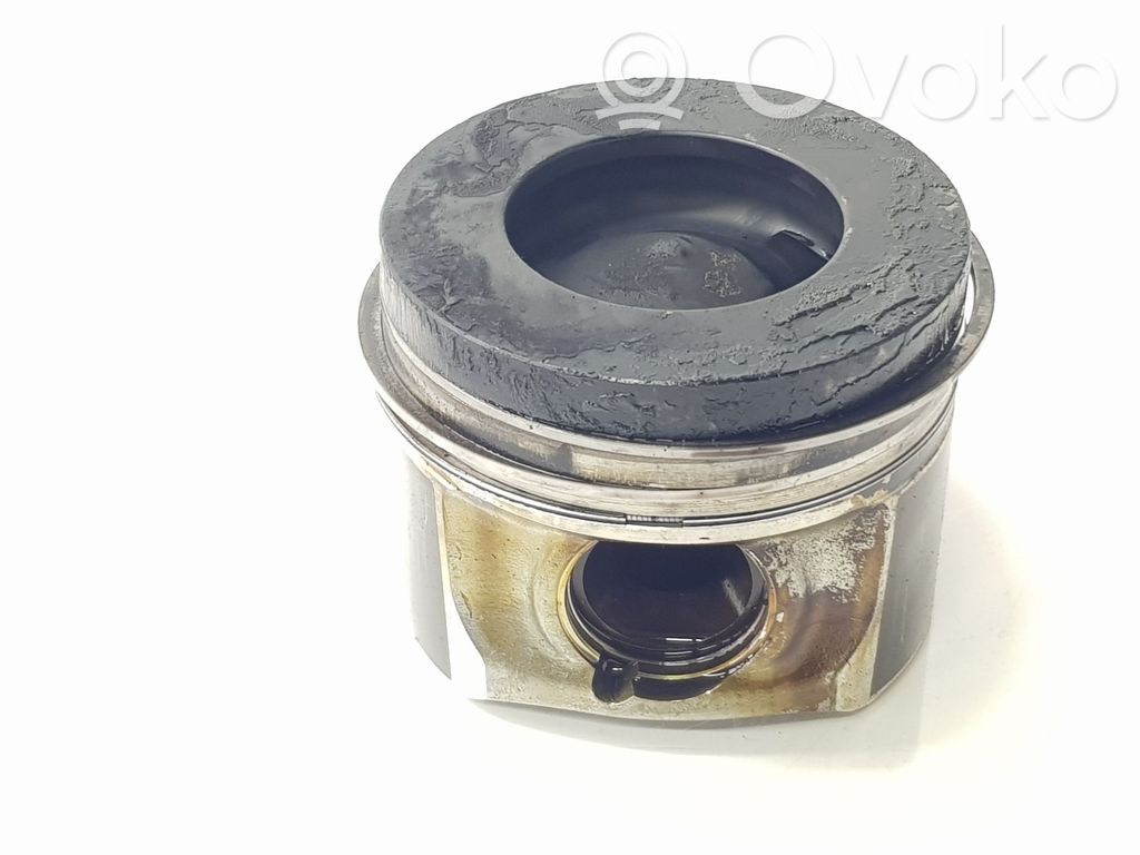 BMW 1 F20 F21 Pistón 