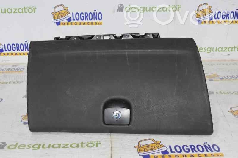 Handschuhfach   8226H7,8226H7