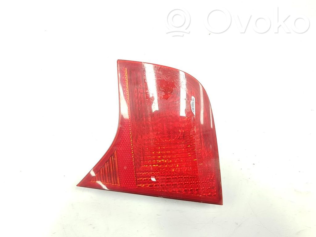 Audi A4 S4 B5 8D Lampy tylnej klapy bagażnika 