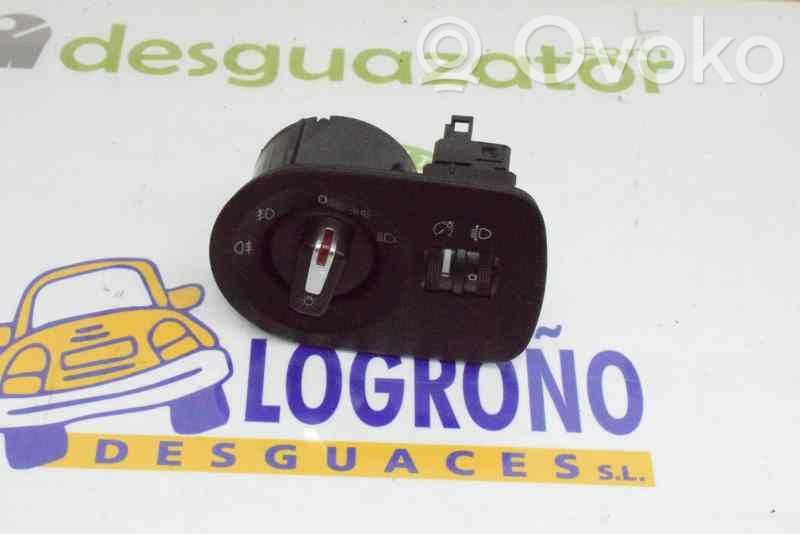 Seat Leon (1P) Interruptor de luz 