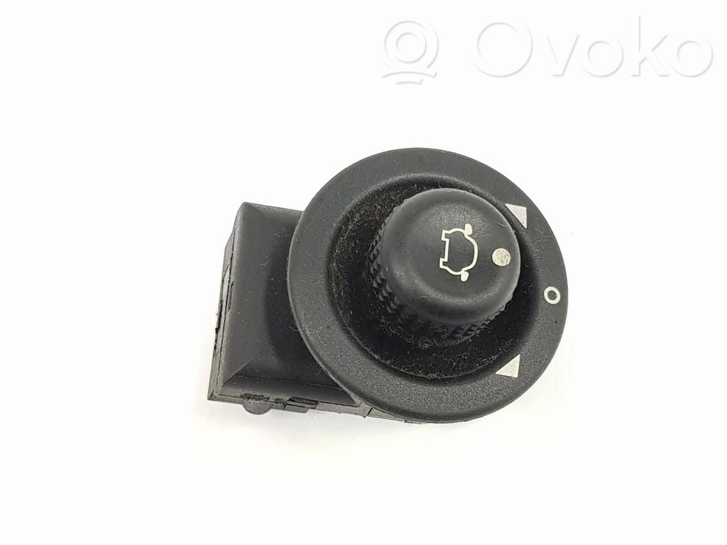 Wing mirror switch   4495427,93BG17B676BB