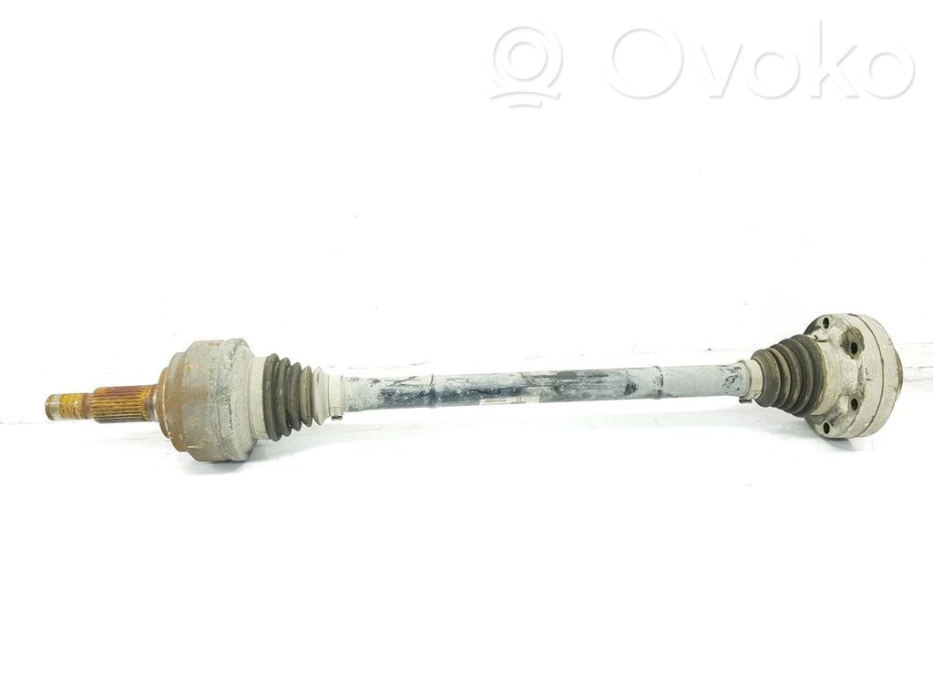 Takavetoakseli   7L8501201A,7L8501201A
