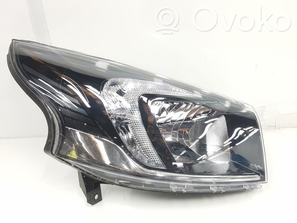 Renault Trafic III (X82) Faro/fanale 