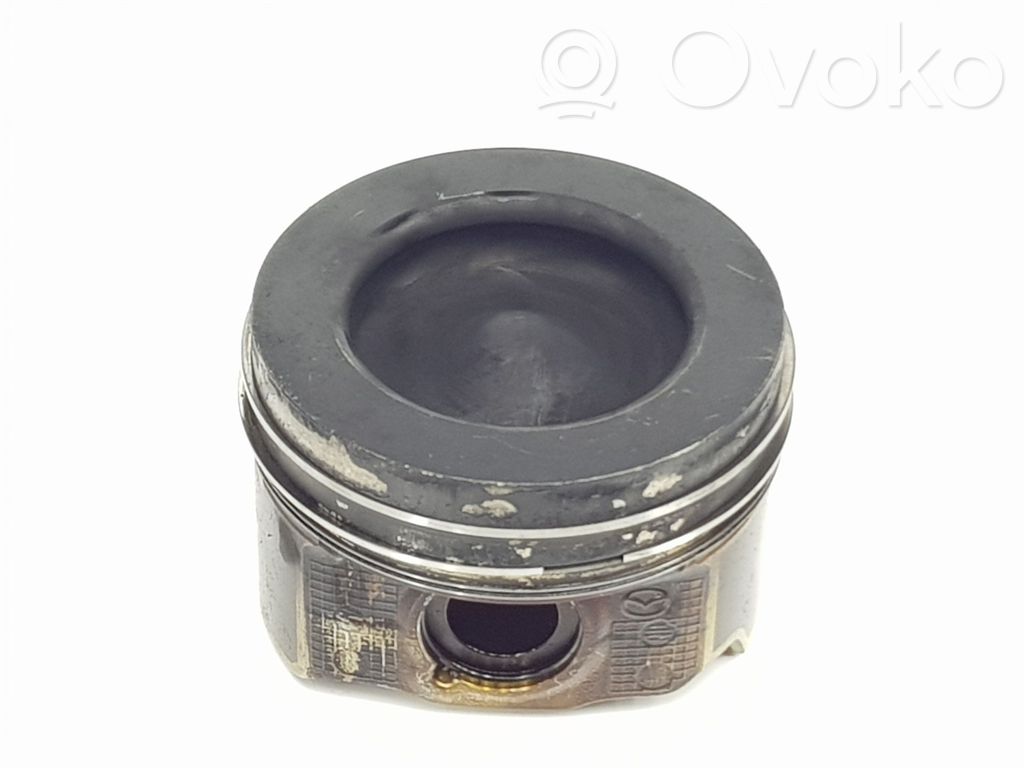 Mazda CX-5 Piston 