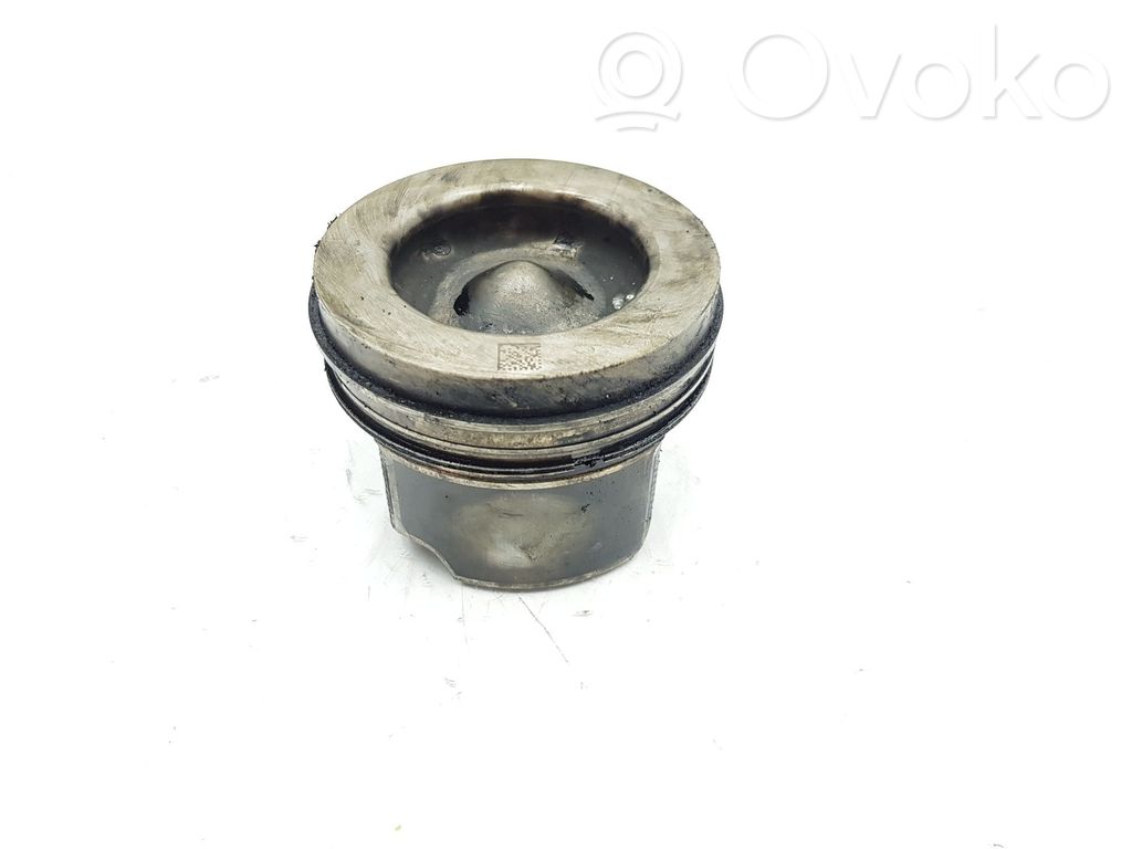 Mazda CX-5 Piston 