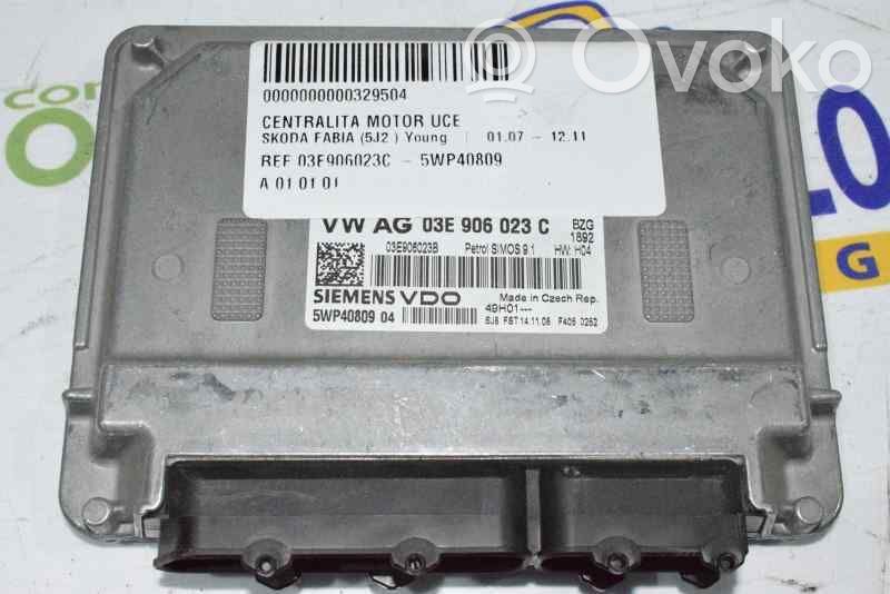Skoda Fabia Mk2 (5J) Engine control unit/module 