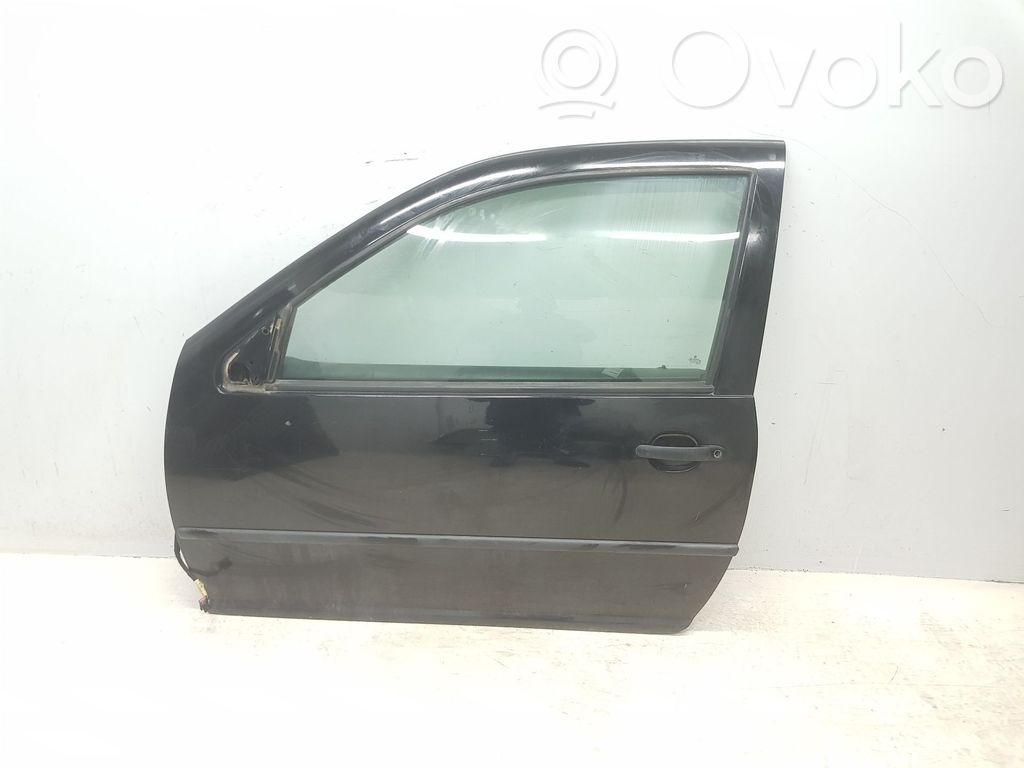 Volkswagen Golf IV Drzwi przednie 