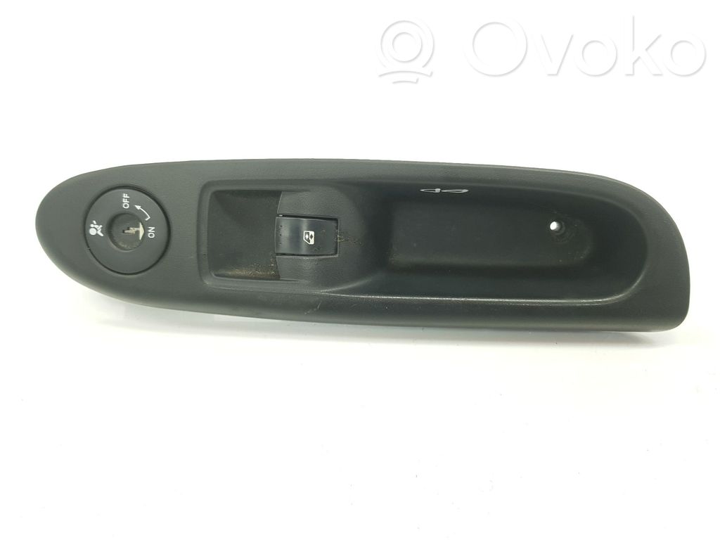 Renault Clio II Comutator comandă geamuri electrice 