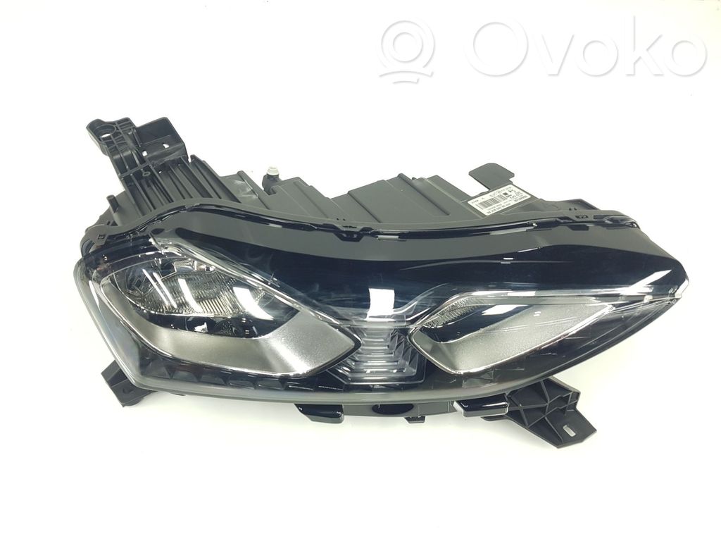 DS Automobiles 3 Crossback Faro/fanale