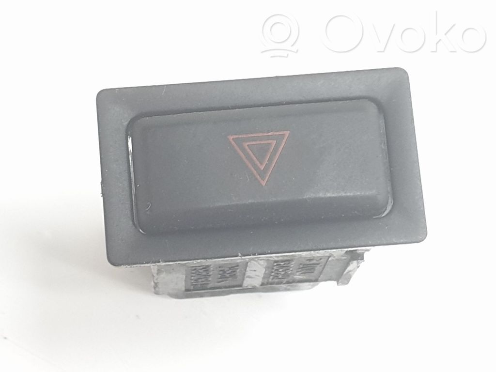 Toyota Land Cruiser (HDJ90) Przycisk świateł awaryjnych 