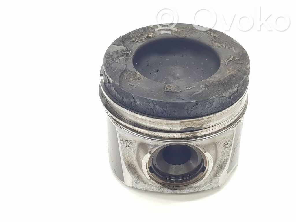 Volvo XC60 Piston 