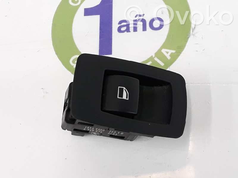 Interruptor del elevalunas eléctrico   61316945874,6945874