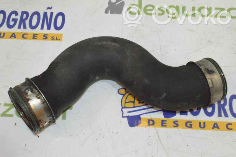 Volkswagen PASSAT B6 Furtun/conductă intercooler