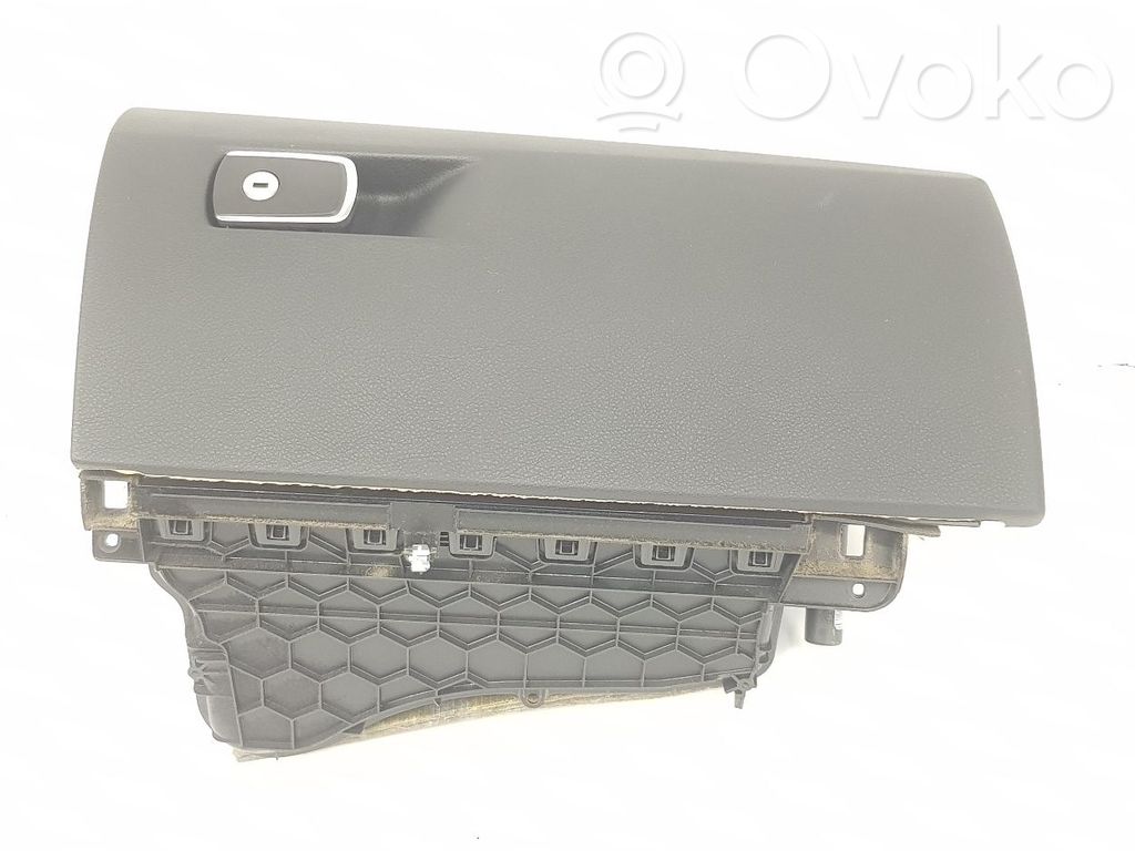 Glove box   9239345,51169239345