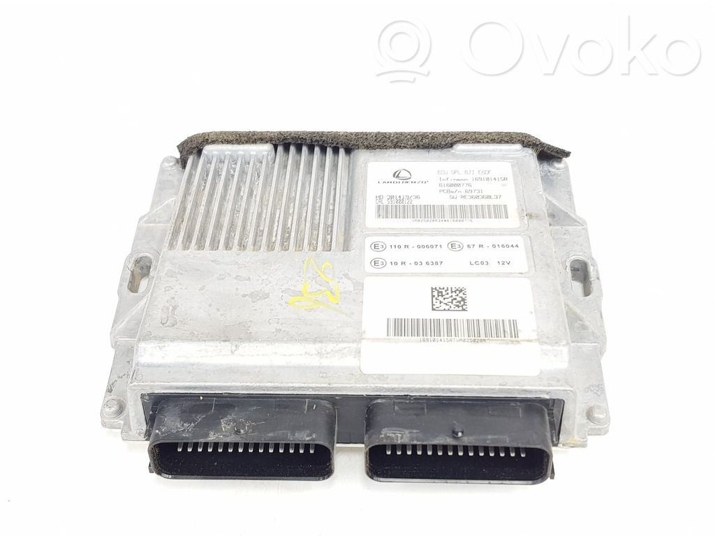 Dacia Sandero Engine control unit/module 