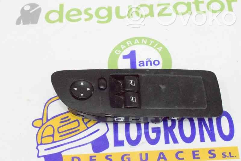 BMW 1 E82 E88 Electric window control switch 
