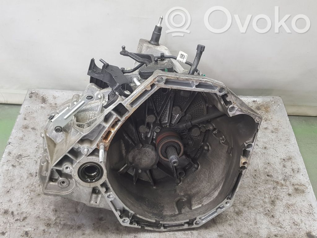 Nissan Qashqai Scatola del cambio manuale a 5 velocità
