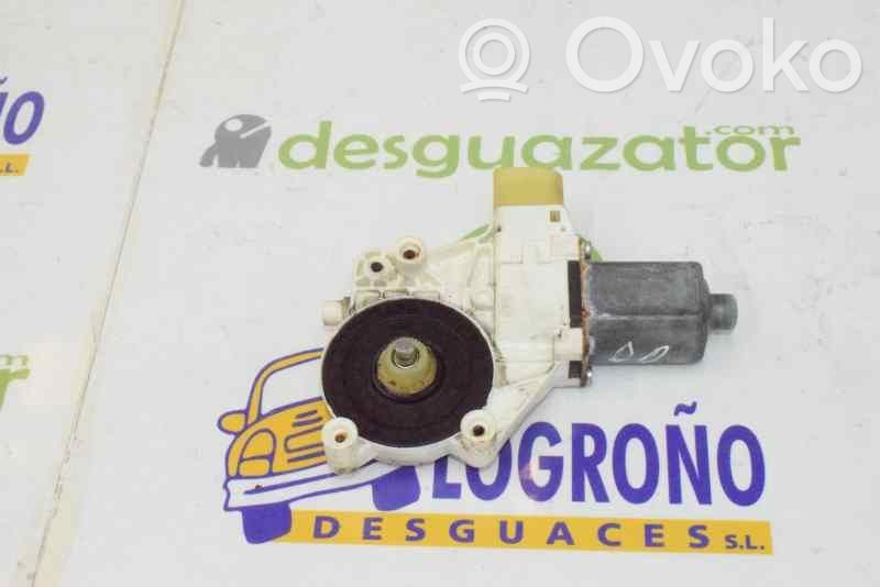 BMW 1 E81 E87 Moteur de lève-vitre de porte avant