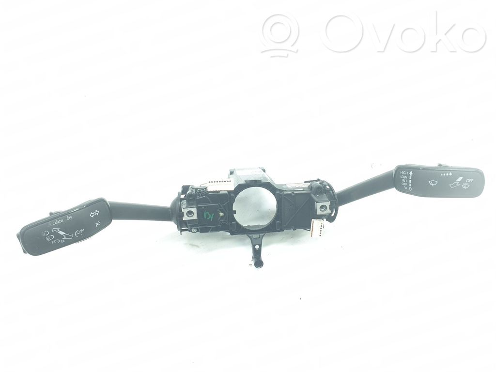 Skoda Superb B8 (3V) Interruptores/botones de la columna de dirección 