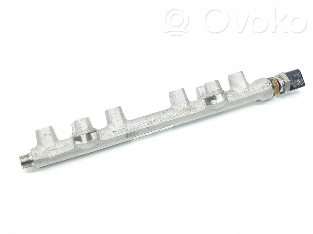 Volkswagen Golf VII Rampă alimentare injectoare 