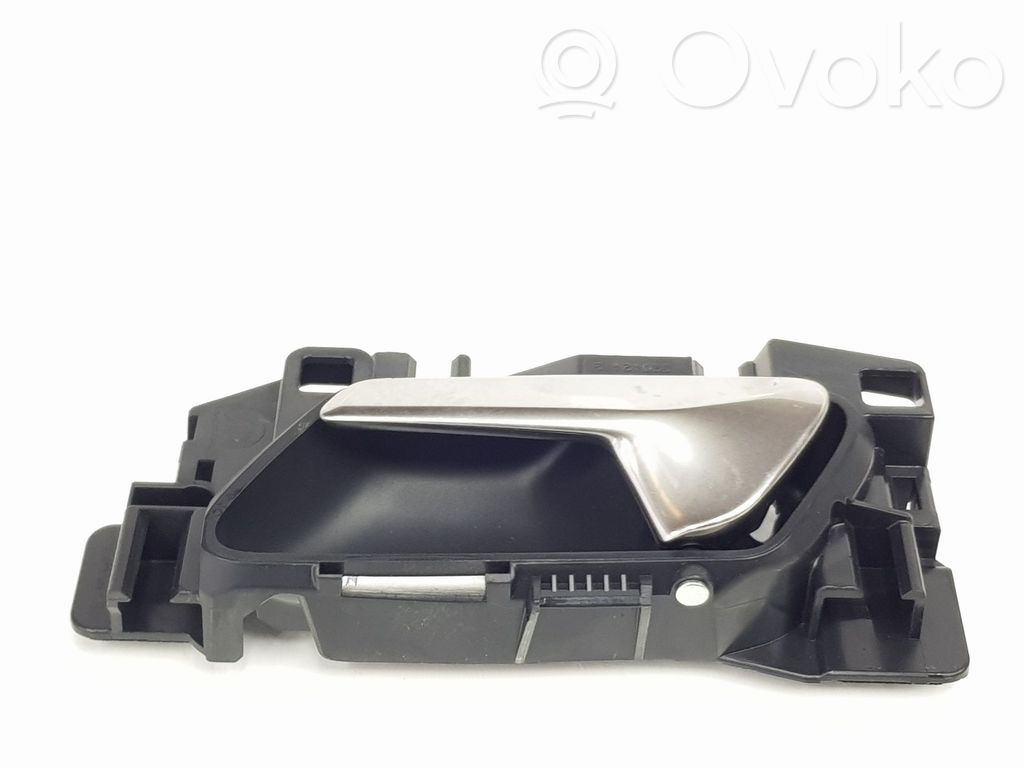 Opel Astra L Manecilla interna puerta delantera 