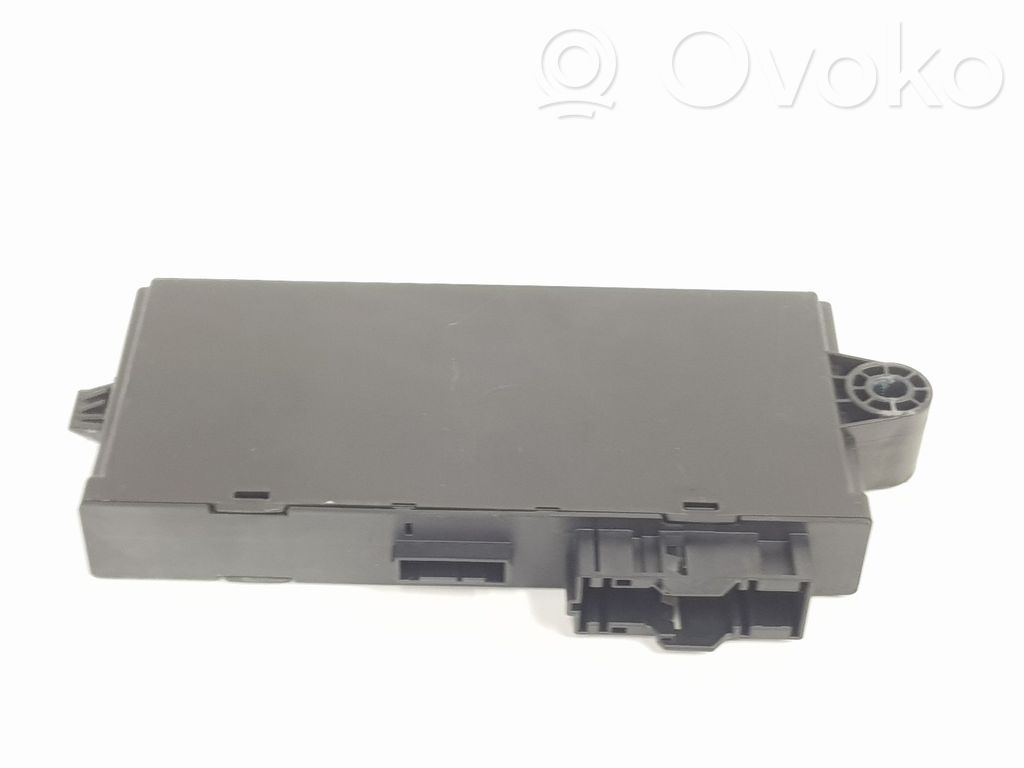 Sonstige Steuergeräte / Module   61359395657,9395657