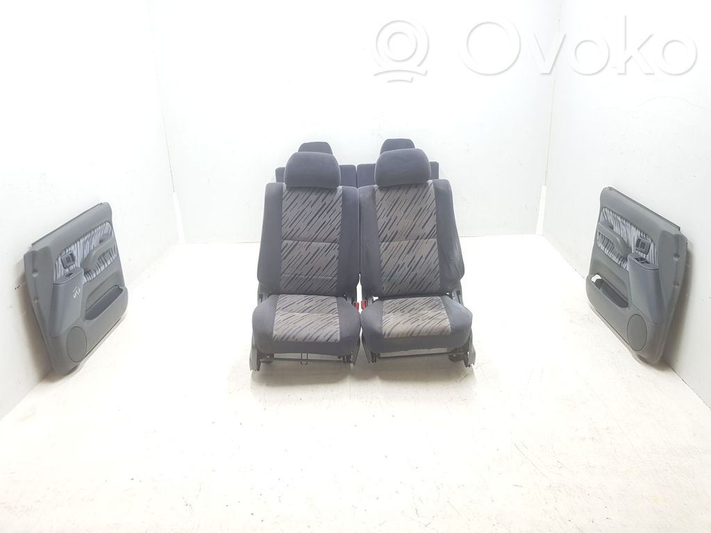 Toyota Land Cruiser (HDJ90) Set scaune 