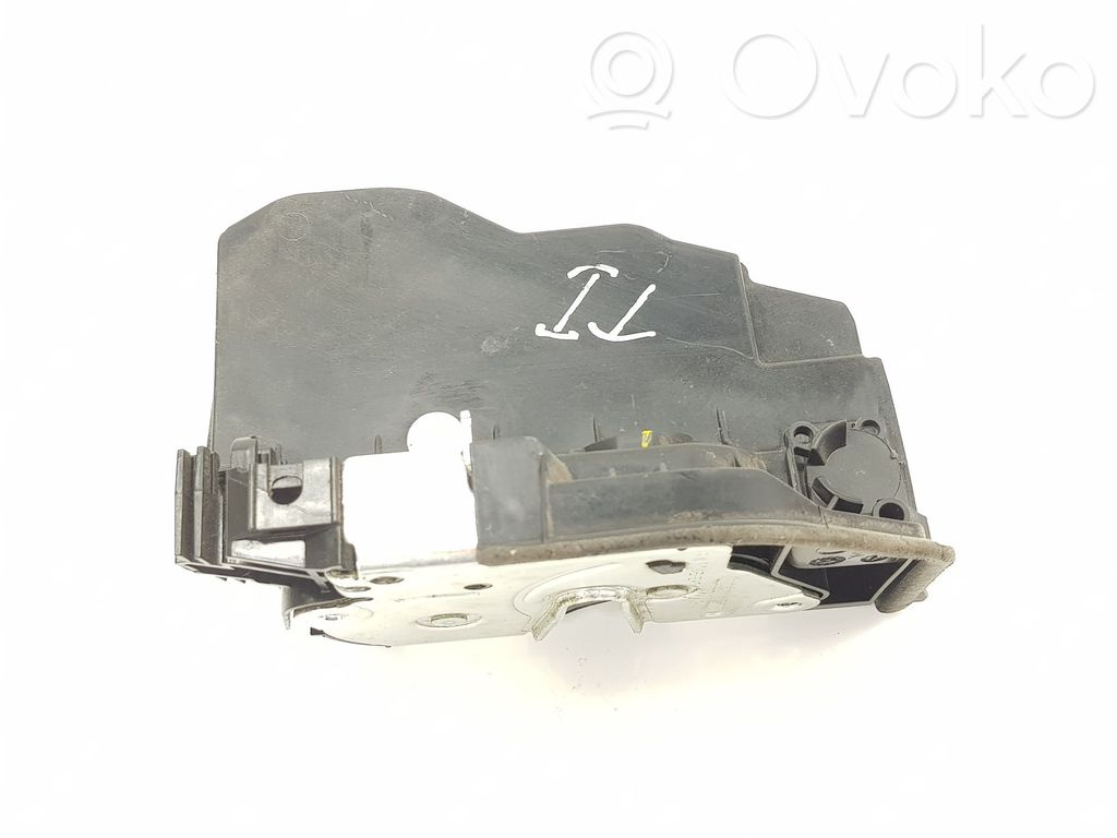 BMW 5 F10 F11 Serratura portiera posteriore 
