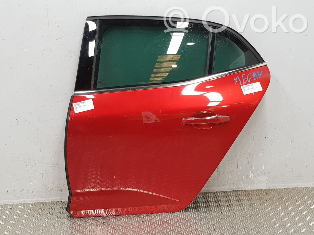 Puerta trasera   821011161R,821011161R,COLORROJO