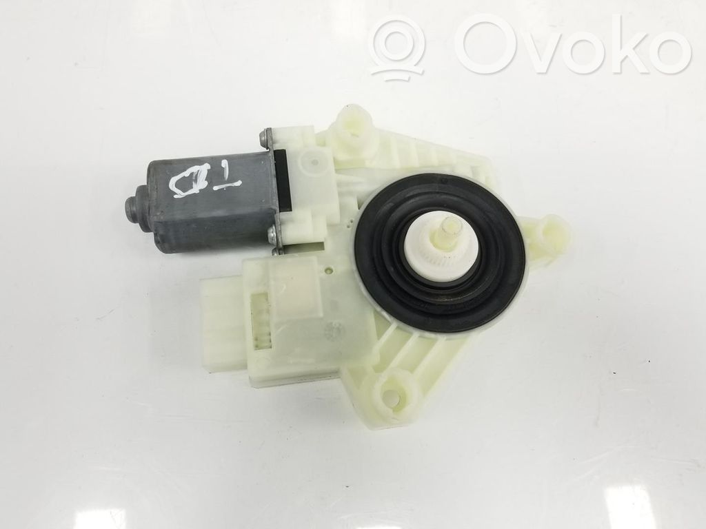 Volkswagen Golf VII Moteur de lève-vitre de porte arrière