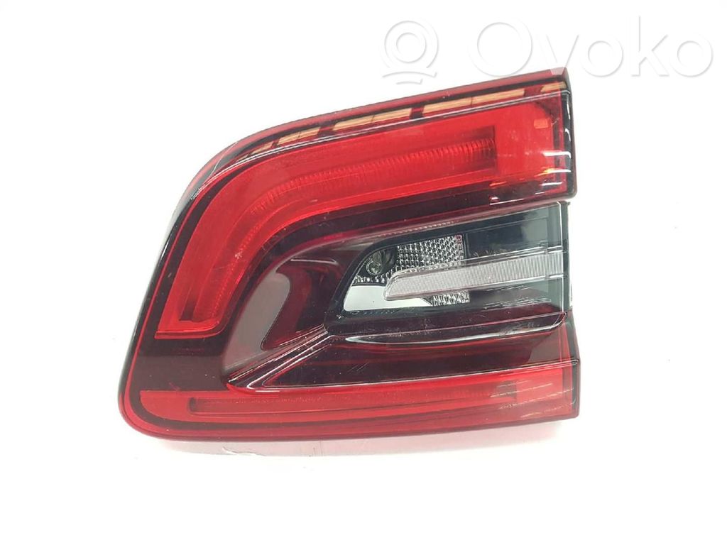 Renault Kadjar Lampy tylnej klapy bagażnika 