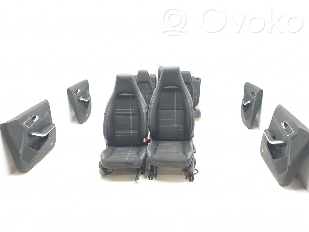 Mercedes-Benz CLA C117 X117 W117 Kit siège