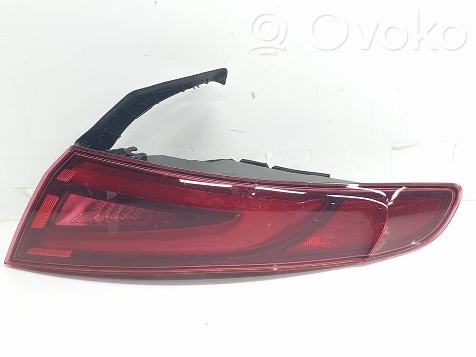 Alfa Romeo Giulia Lampă spate în caroserie 