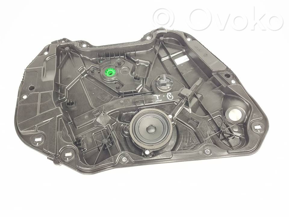 BMW 1 F40 Macara ușă față cu motor 