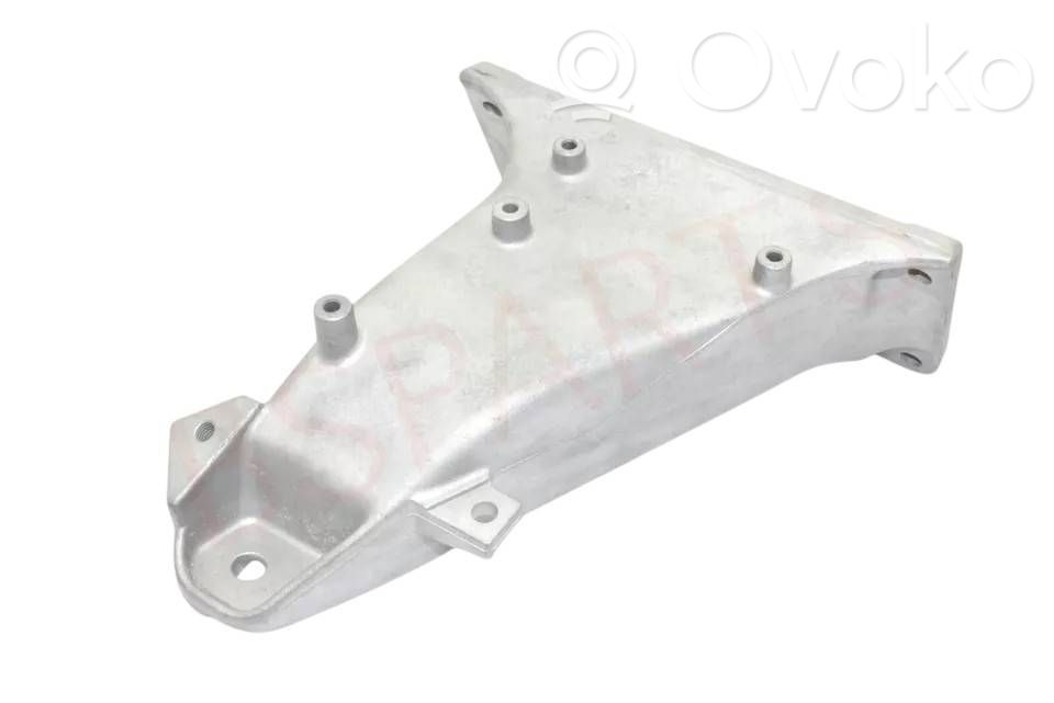 BMW 5 E39 Engine mounting bracket 