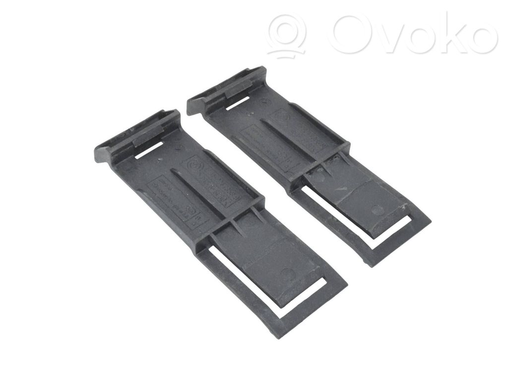 BMW 5 E39 Radiator mount bracket 