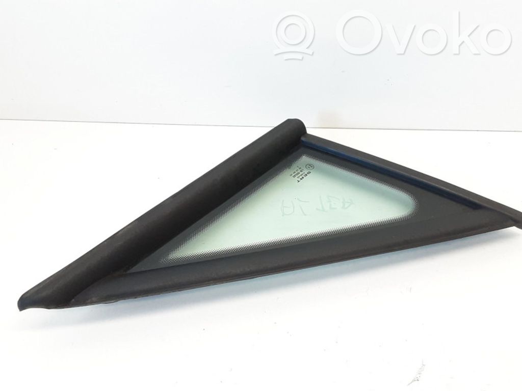 Seat Altea Front triangle window/glass 
