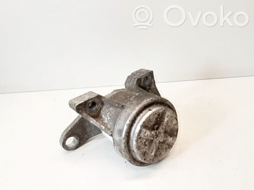 Ford Mondeo MK IV Engine mount bracket 