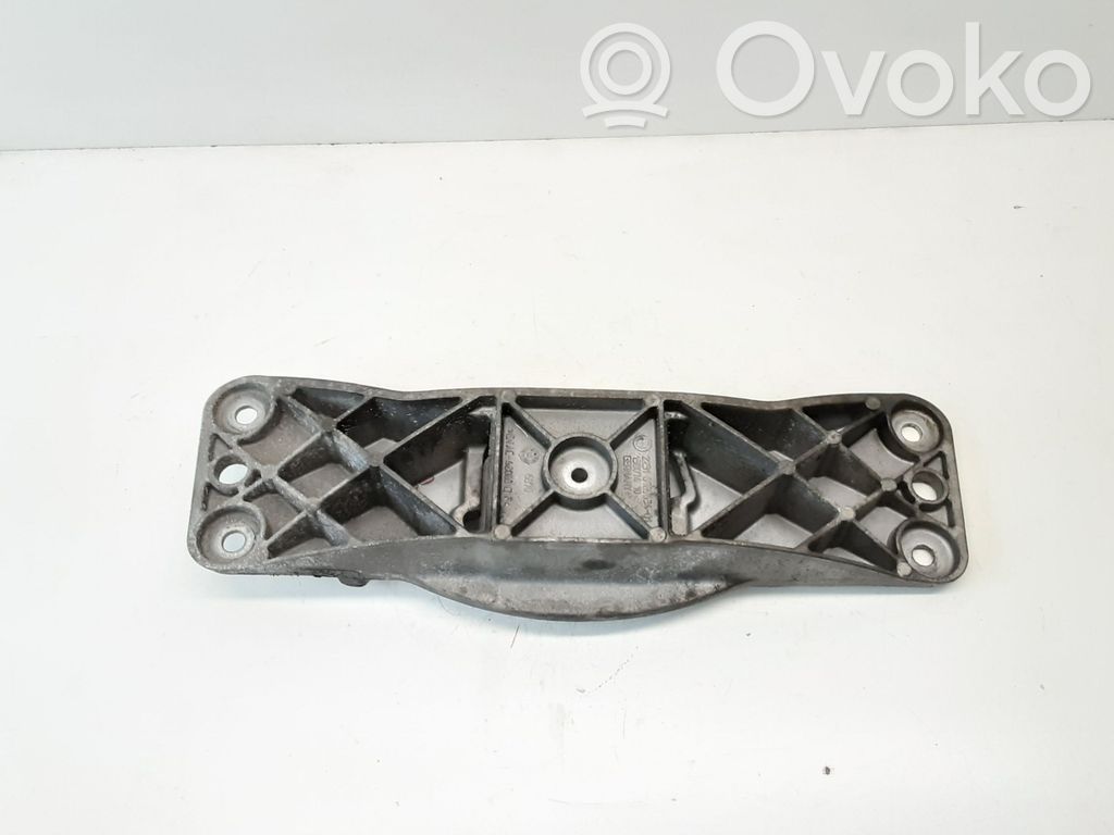 BMW 5 E60 E61 Gearbox mounting bracket 