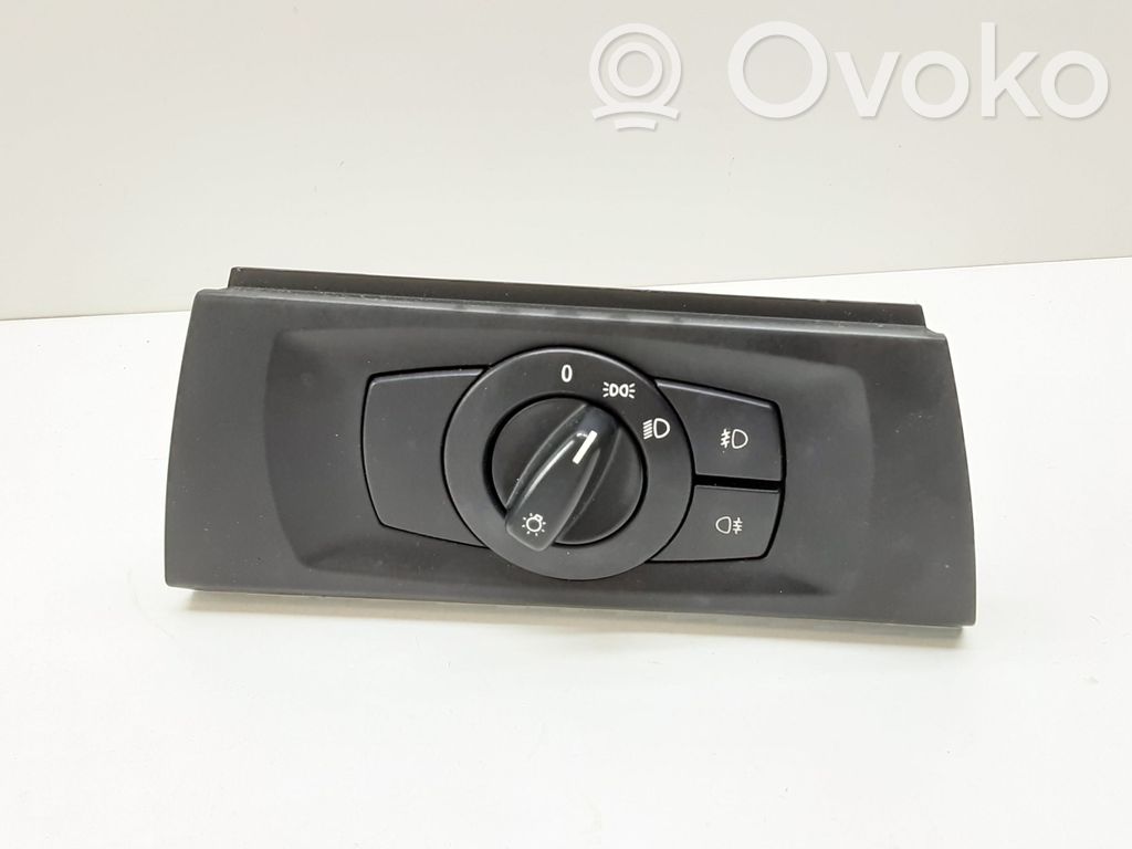 Light switch   6932798