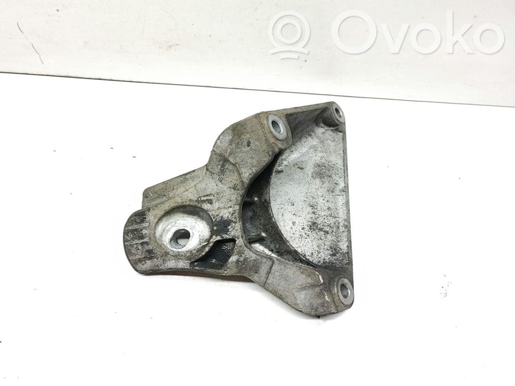 BMW 5 E60 E61 Moottorin kiinnikekorvake (käytetyt) 