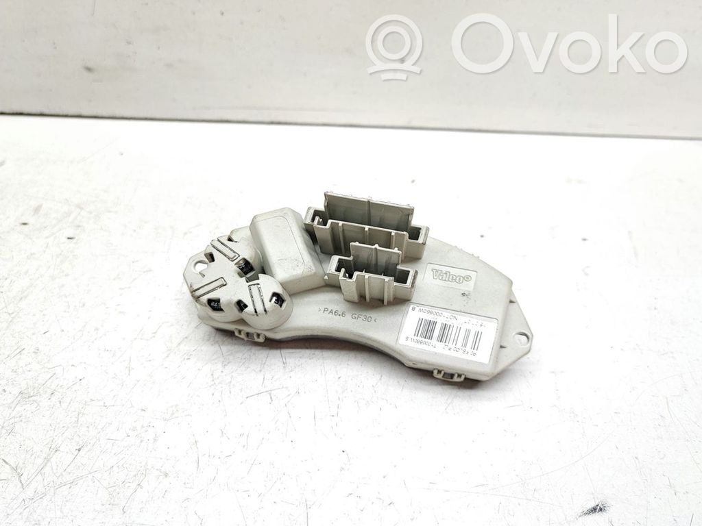 BMW 3 E92 E93 Lämpöpuhaltimen moottorin vastus 