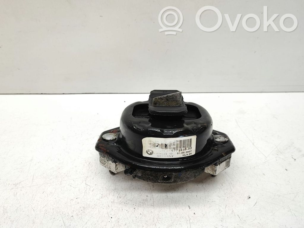 BMW 7 E65 E66 Engine mount bracket 